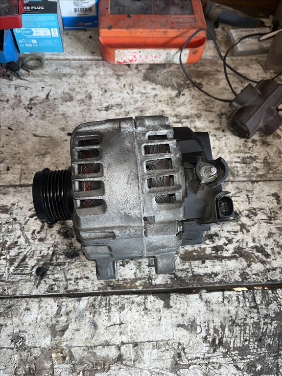 Ford Focus C-MAX 1.6 TDCi generátor  30659390 tg15c183 4. kép