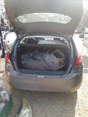 Peugeot 308 II SW BlueHDi 120 STOP&START Hátsó lökhárító 