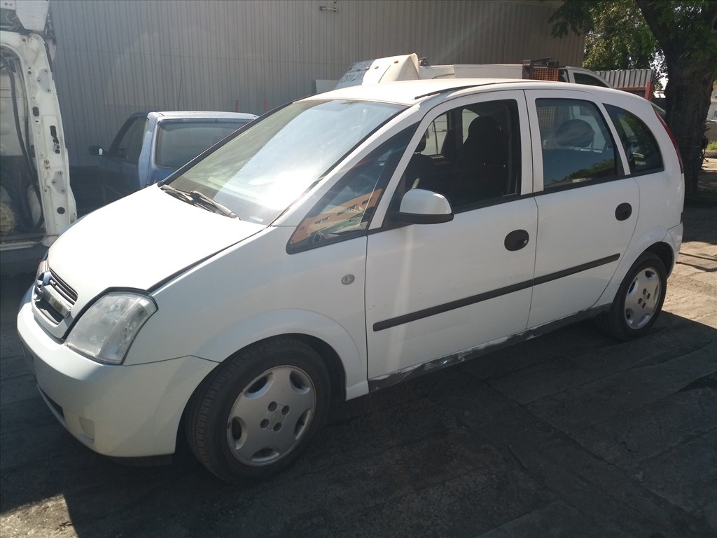 Opel Meriva A bontott alkatrészei 2. kép