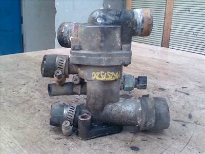 LADA 2112 Termosztátház