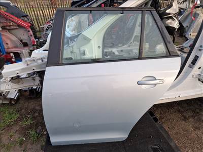 VOLKSWAGEN GOLF V kombi bal hátsó ajtó 