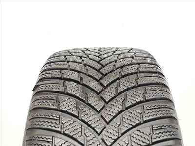 Firestone Winterhawk 4 235/45 R18 