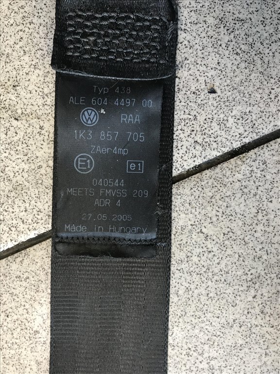 Volkswagen Golf V ( 3 ajtós) bal biztonsági öv 1k3857705 2. kép