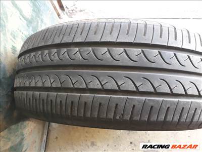 1db 205/55 R16 Yokohama Bluearth Újszerű nyári gumi eladó!! ára! 10000Ft Állapota: 6,5mm minta