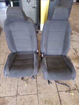 Volkswagen Golf V Első Ülés Garnitúra