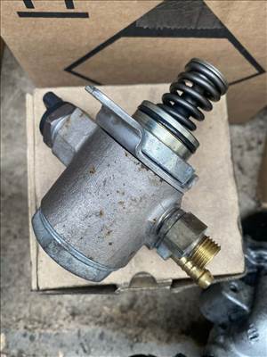 Nagynyomású benzinpumpa Gyári Vw Audi 03C127026D HFS03431B 1,2 1,4 TSI 