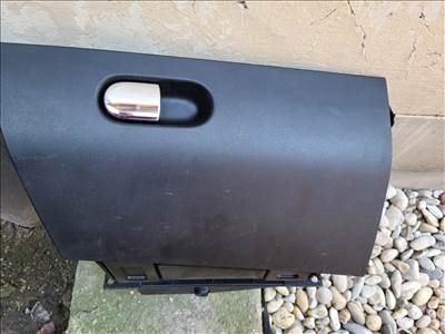 Fiat Bravo 2 kesztyűtartó 