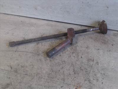 TRABANT 601 Autóemelő