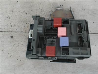 RENAULT ESPACE 02.11.01-06.02.28 Biztosítéktábla BCM BSI BSM SAM GEM modul 