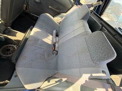 Suzuki Swift II Jobb hátsó Biztonsági Öv Csat *159824*