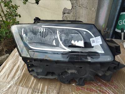 Audi Q5 8R 2008-2012 jobb halogén fényszóró. Szép állapotú 8r0941004l
