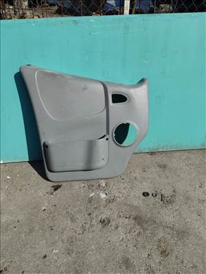 Renault Trafic II Bal első ajtókárpit 