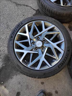 18" 5x114,3 hyundai gyári alufelni 225/45r18 Michelin nyári 235eft/4db
