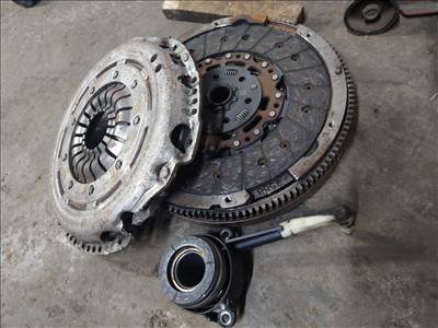 Volkswagen Golf VIII Golf 8 2.0 tdi kuplung 05L105266 05l105266f