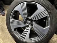 goodyear asyimmetric 3 nyári 265/45 R21 108 h tl 2018  / gyári alufelni 21x9,5 - audi e-tron, q8