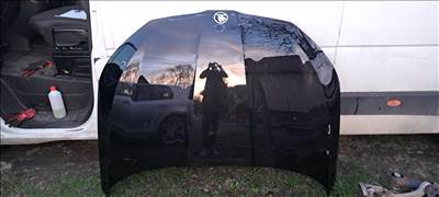 Skoda Scala motorháztető  657823031