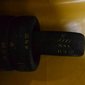 Kleber Krisalp HP3 (MH) 17" 235/45 téli gumi