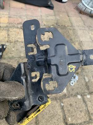 Renault Clio V distronic szenzor tartó lemez  259977963r