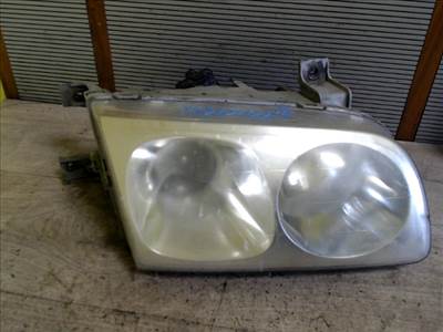 HYUNDAI TRAJET Jobb első fényszóró