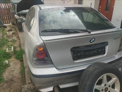 BMW 318 (E46) bontott alkatrészei