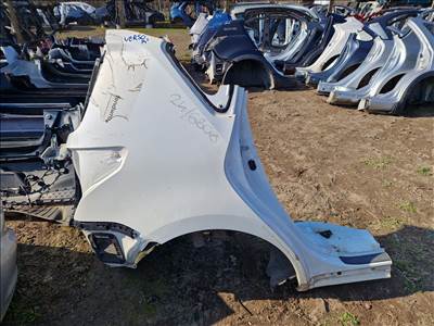 TOYOTA VERSO jobb hátsó sárvédő negyed 