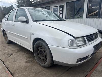 Volkswagen Polo Classic 1.6i bontott alkatrészei