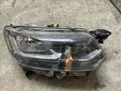 Toyota Proace II Jobb első fényszóró 