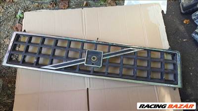 Volvo 3212607 300 díszrács