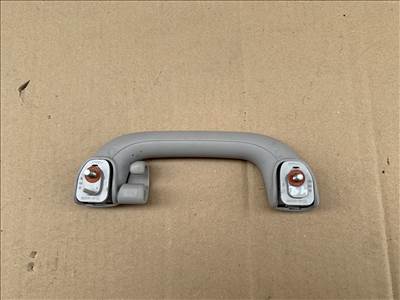 Hyundai i30 bal hátsó kapaszkodó