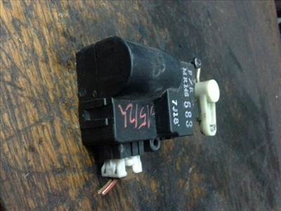 Volvo V40 Fényszórómagasság Állító Motor Jobb *68549* volvo-mr146