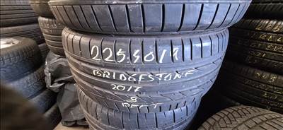  225/40/19" def.tűrő Bridgestone nyári gumi 