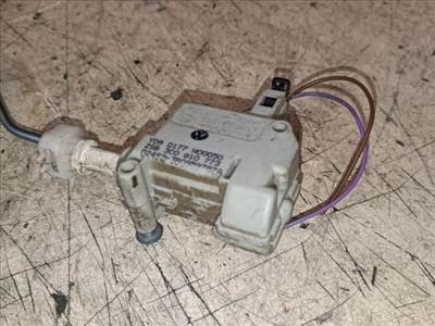 Volkswagen Passat B6 Központizár Motor Tankajtó *148733* 3c0810773