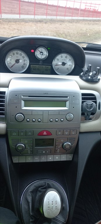 Eladó Lancia Ypsilon 1.3 Multijet 16V (1248 cm³, 75 PS) 7. kép