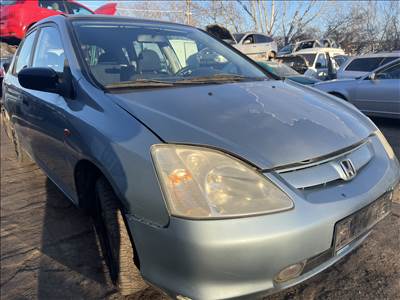 Honda Civic VII 1.4i bontott alkatrészei