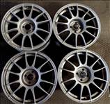  FIAT 500 4x98 17"  Mak alufelnik 205/45 újszerű Hankook nyári gumikkal 2021