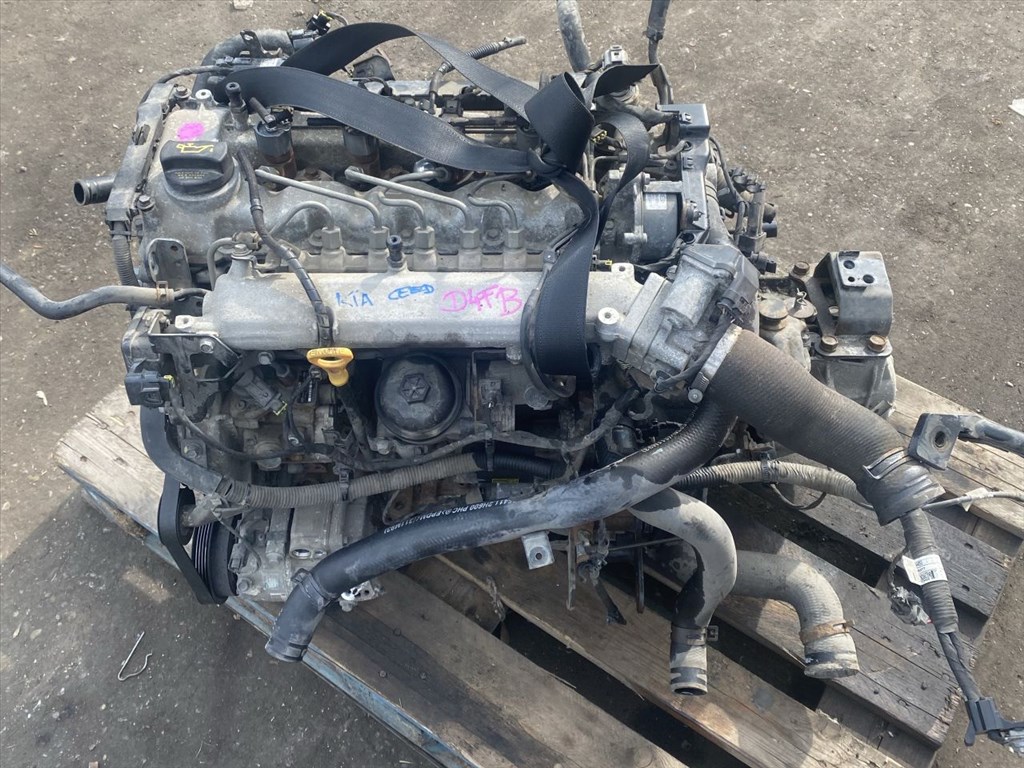 Kia Cee'd (ED) bontott alkatrészei 7. kép