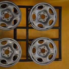 Renault-Nissan-Dacia (5819)Használt 15" 5x114,3 lemezfelni 