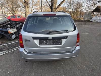 Ford Focus Mk1 1.6i 16V HÁTSÓ lámpa 