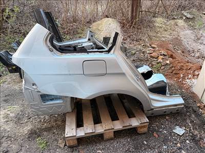 BMW 3-as sorozat E90, E91 vágott bal és jobb negyed 