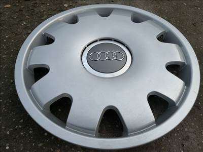 Audi 16-os újszerű gyári dísztárcsa 1db