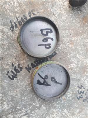 Volkswagen Passat B6 kerékagy porvédő kupak 