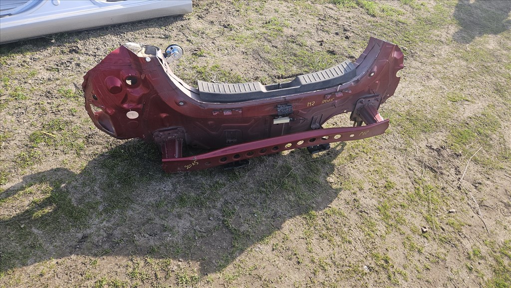 Mazda 2 (DJ1) hátfal  3. kép