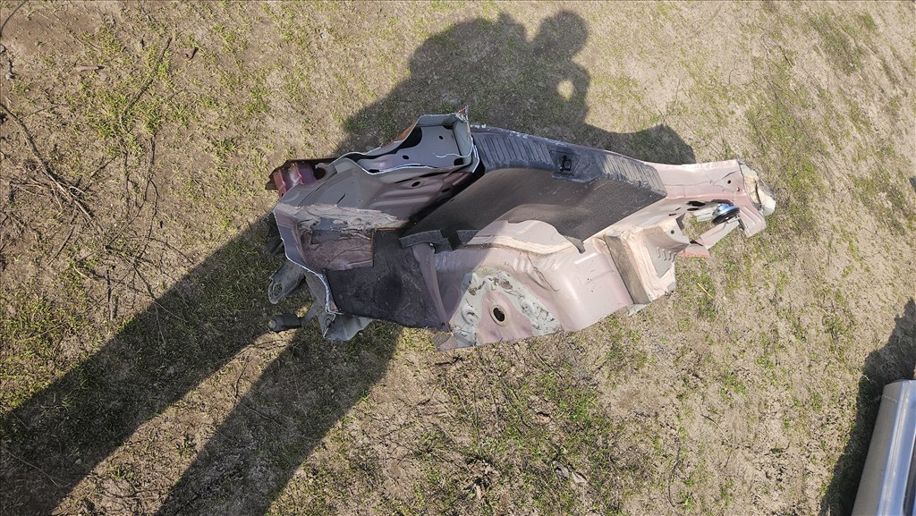 Mazda 2 (DJ1) hátfal  4. kép