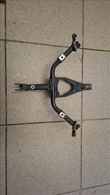 Derbi GPR 125 2011 fejidom tartó konzol 