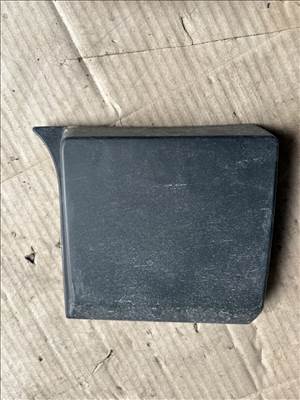 Renault Trafic III Jobb karosszéria ajtók közötti oldalbetét 93867909