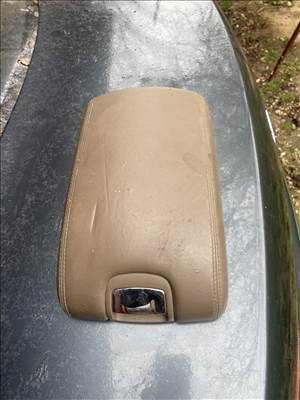 Jaguar S-Type 2.7 L V6 Diesel JAGUAR S-TYPE (CCX) Könyöklő