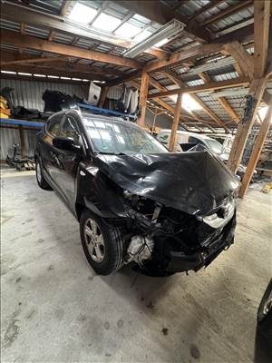 Hyundai IX35 1.7 CRDI alkatrészei, 133.000 km 