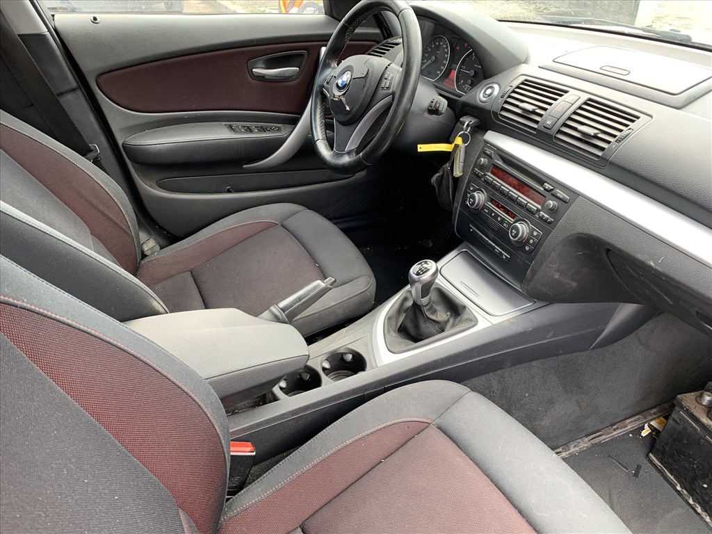 BMW 118 (E81, E82, E87, E88) bontott alkatrészei 5. kép