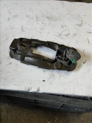 Renault Trafic II tolóajtó külső kilincs 8200006257