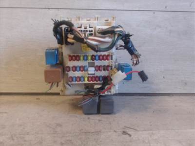 NISSAN PRIMERA P12 2001-2007 Biztosítéktábla BCM BSI BSM SAM GEM modul Motortér